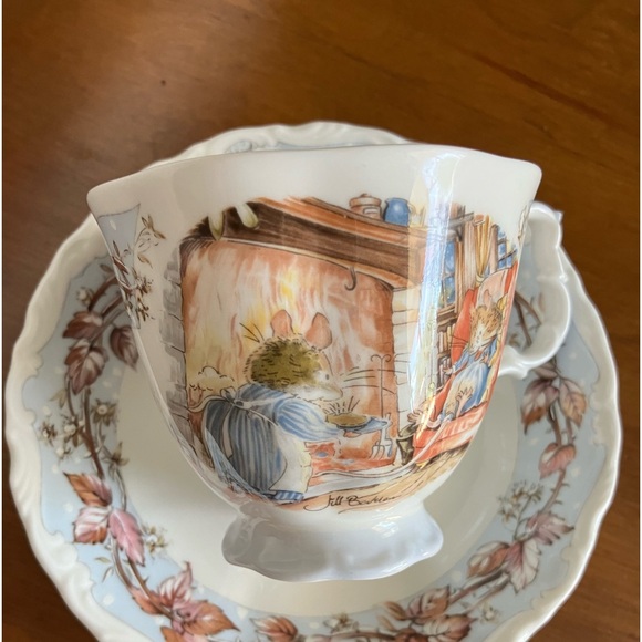 ROYAL DALTON “WINTER” CUP SAUCER THE BRAMBLY HEDGE COLLECTION MINT🐭🐁 🐾🌨️ - Picture 4 of 13